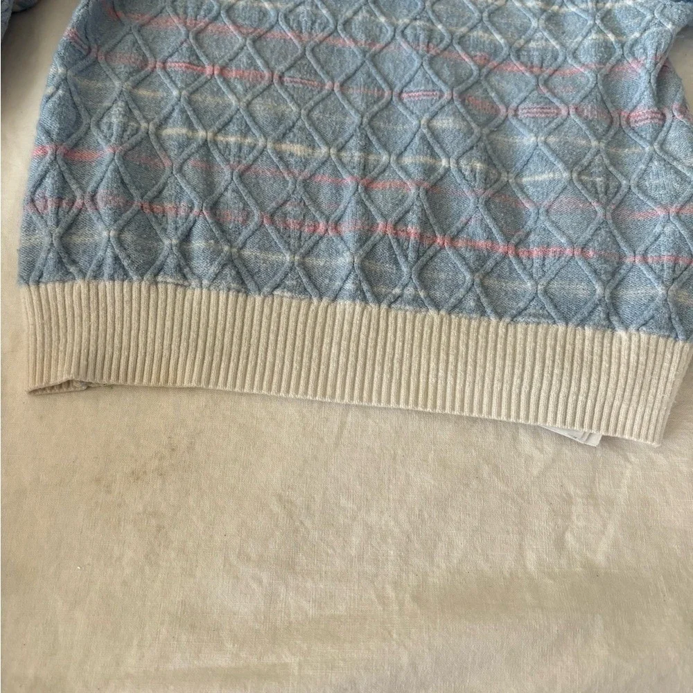 Vintage Disney size 4 little girls‎ sweater. In perfect condition.  0511